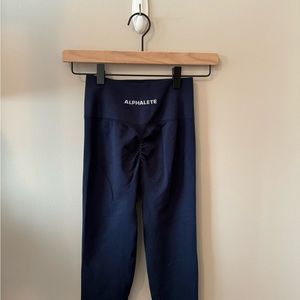 Alphalete Amplify Leggings in a deep blue color, Size S | NEVER WORN